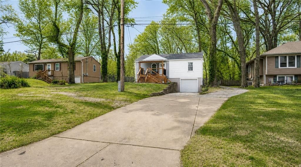5314 NE 48th Street — photo 1