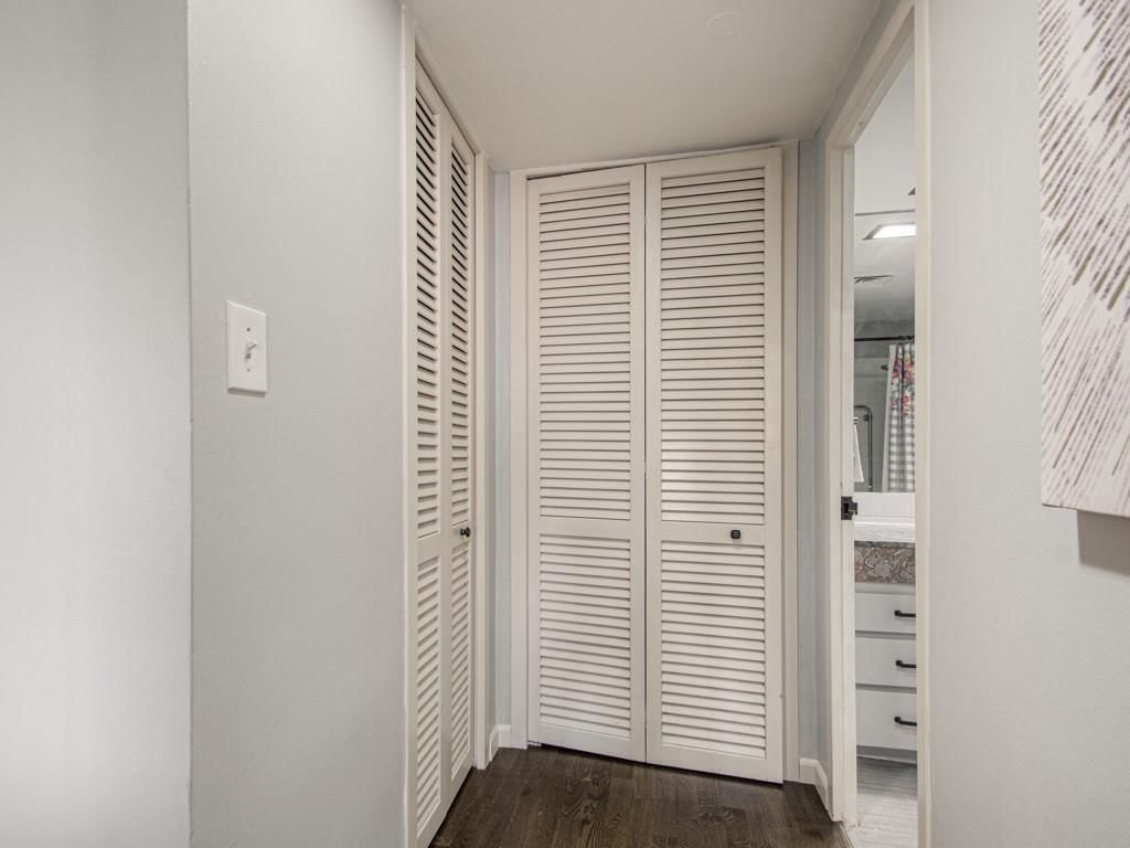 4545 Wornall Road — photo 17