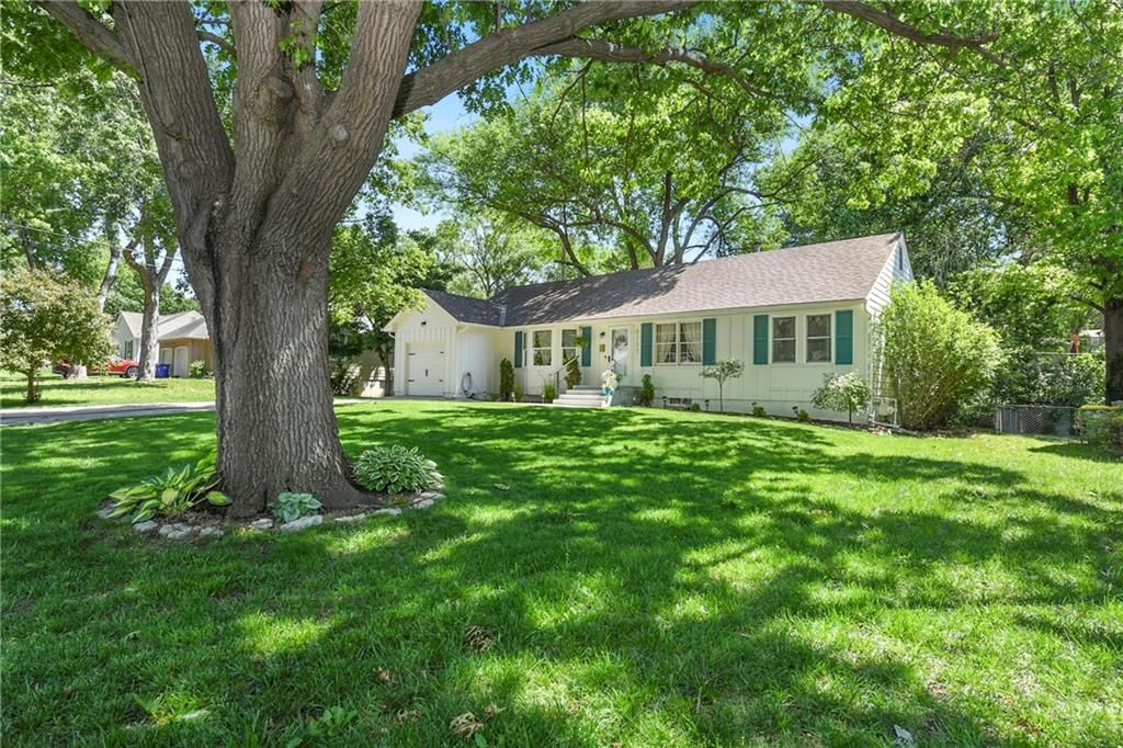 8735 Foster Lane — photo 2