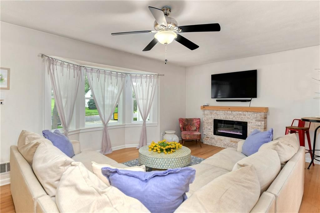8735 Foster Lane — photo 7