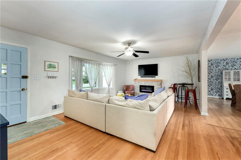 8735 Foster Lane — photo 8