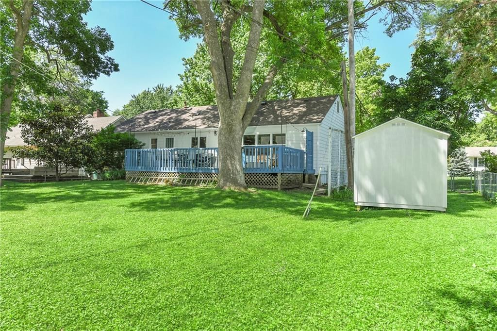 8735 Foster Lane — photo 32