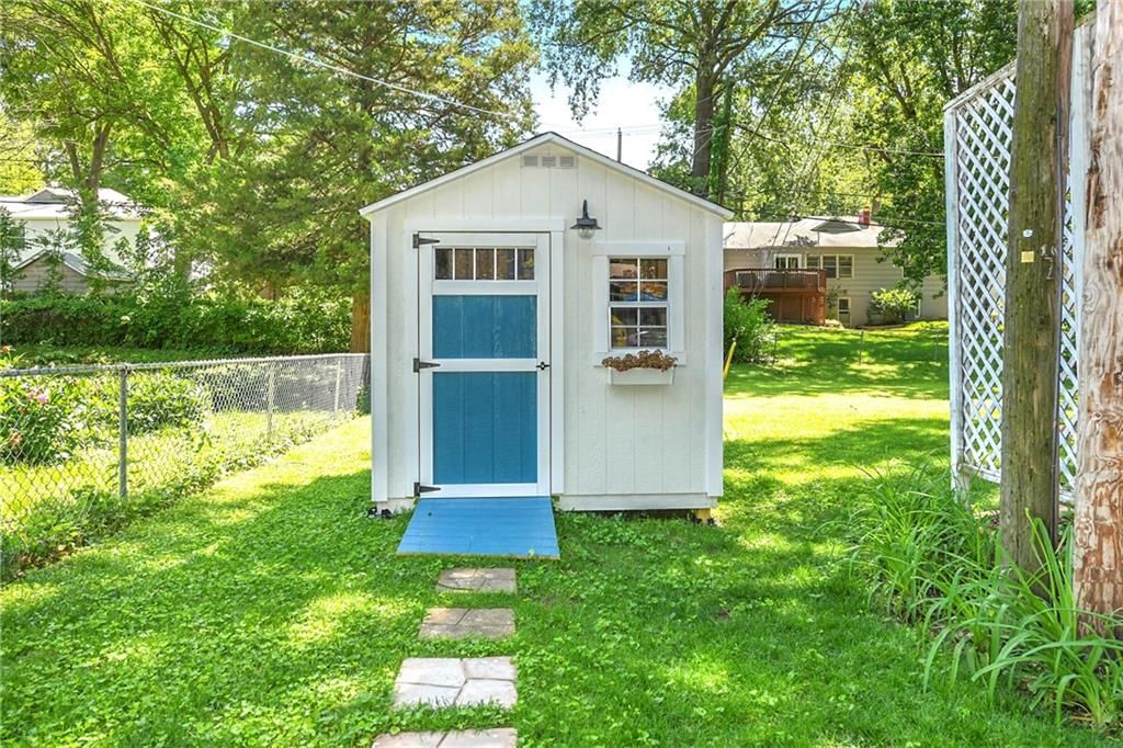 8735 Foster Lane — photo 36