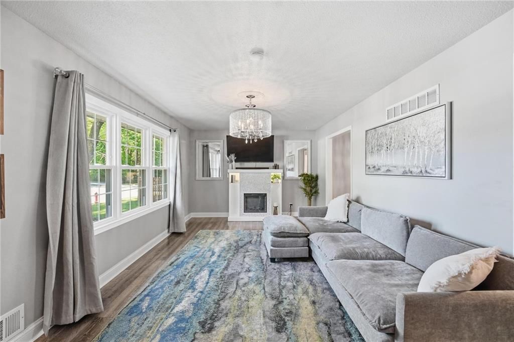 5107 N Highland Avenue — photo 5