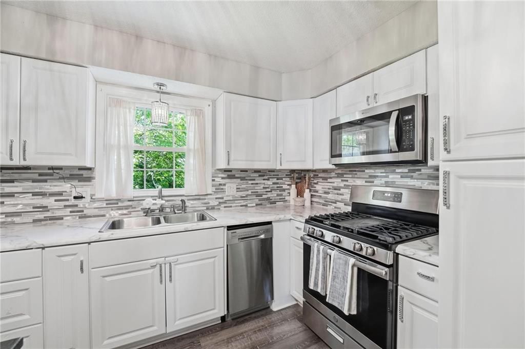 5107 N Highland Avenue — photo 11