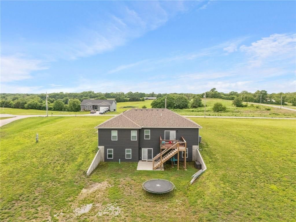 305 SW 11th Road — photo 4
