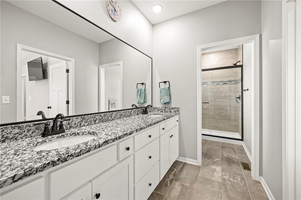 305 SW 11th Road — photo 31