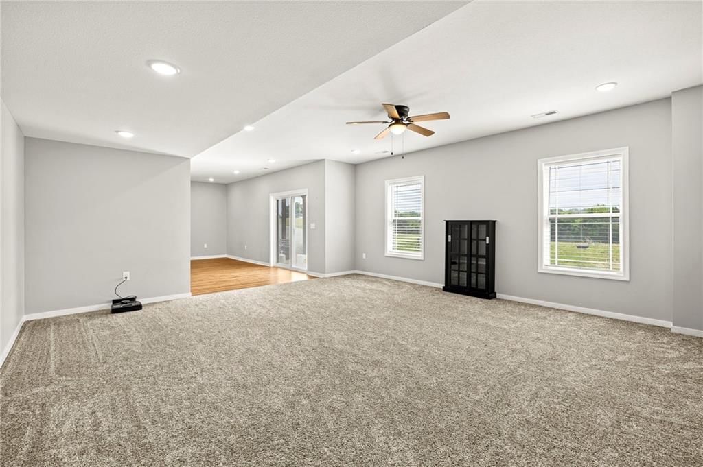 305 SW 11th Road — photo 35