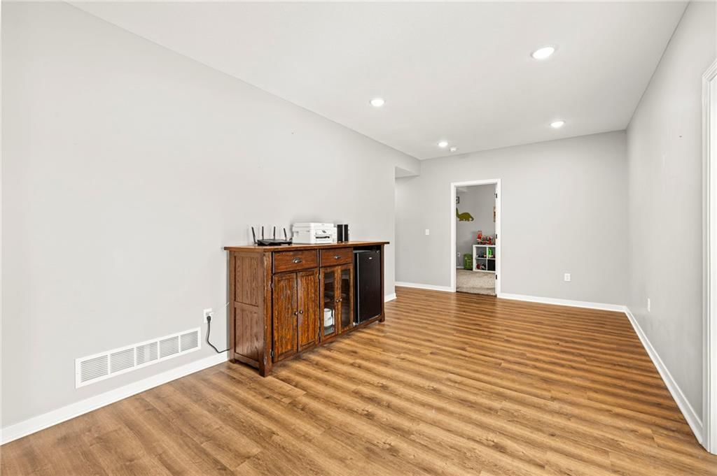 305 SW 11th Road — photo 38