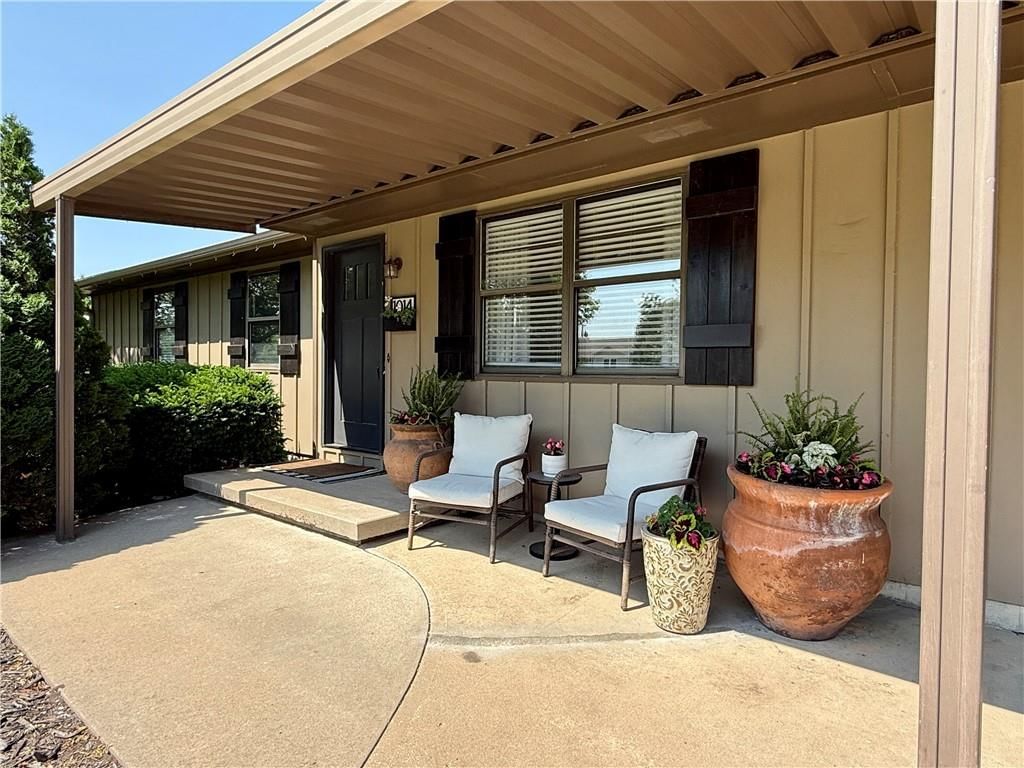 1014 wilson Street — photo 2