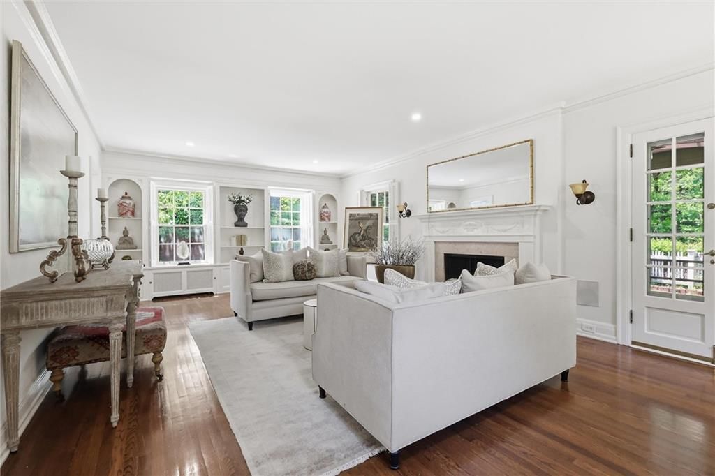 1217 W 58th Street — photo 4