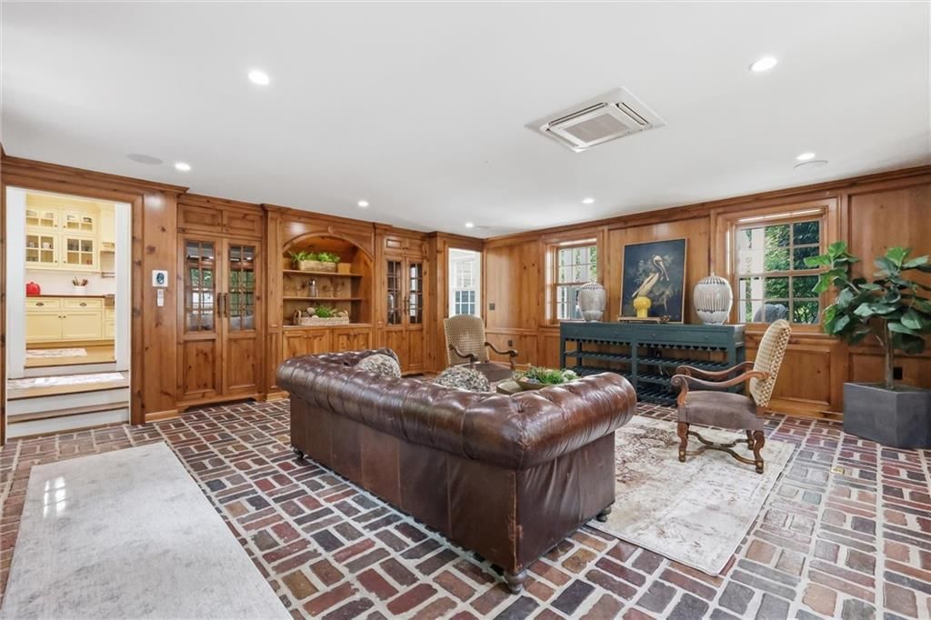 1217 W 58th Street — photo 23