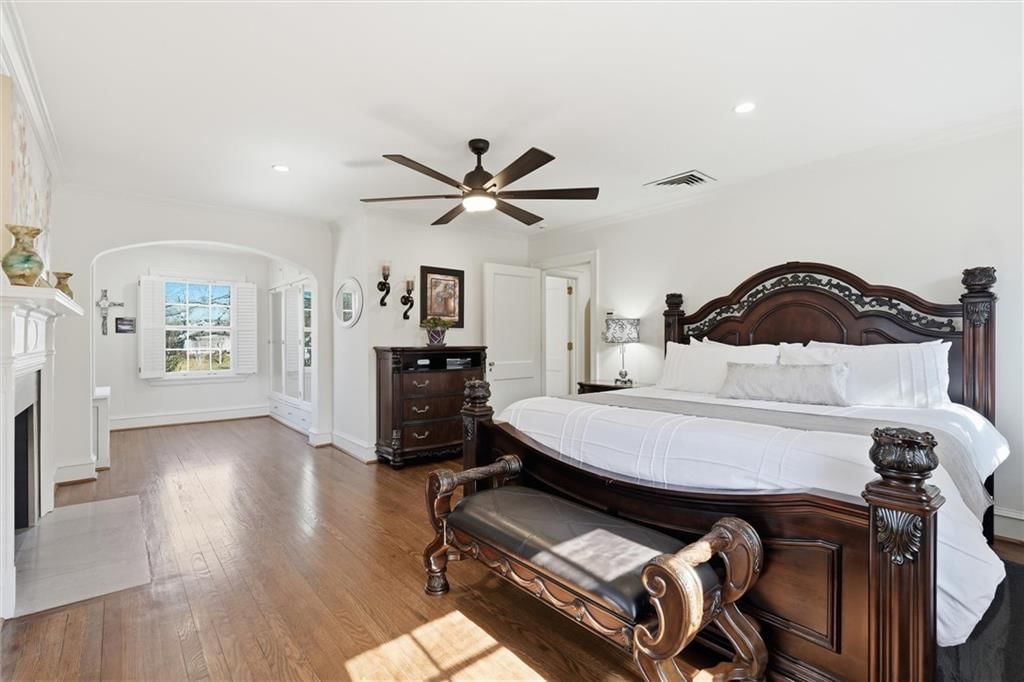 1217 W 58th Street — photo 36