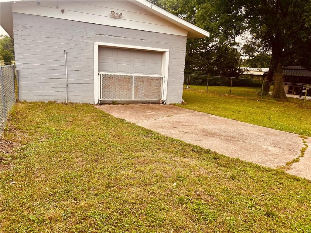 2404 Morgan Street — photo 4