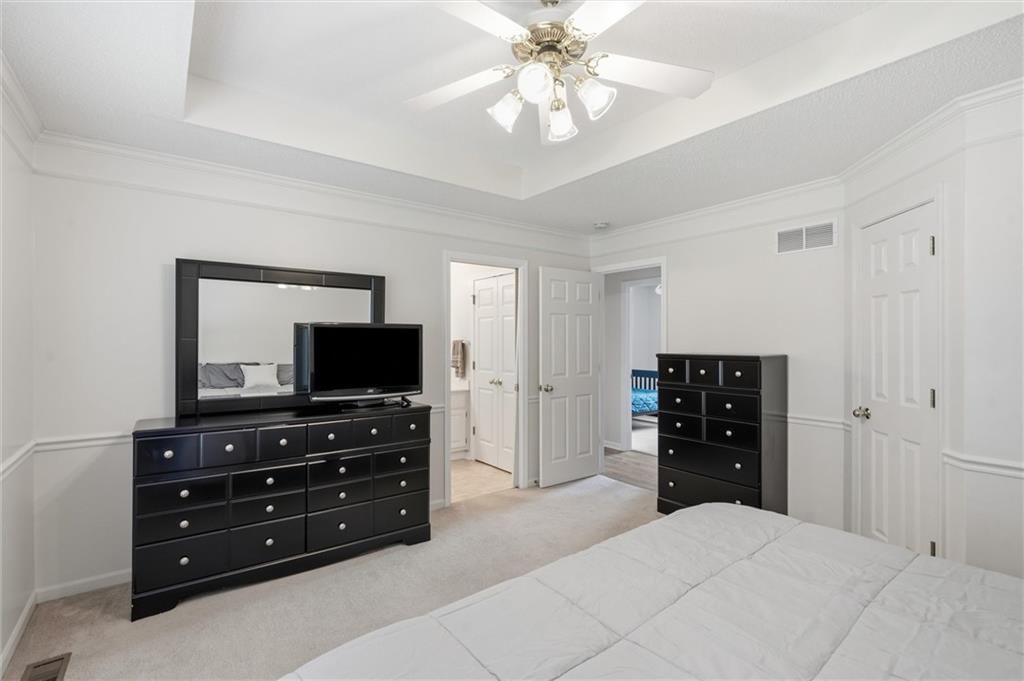 200 N Highland Drive — photo 14