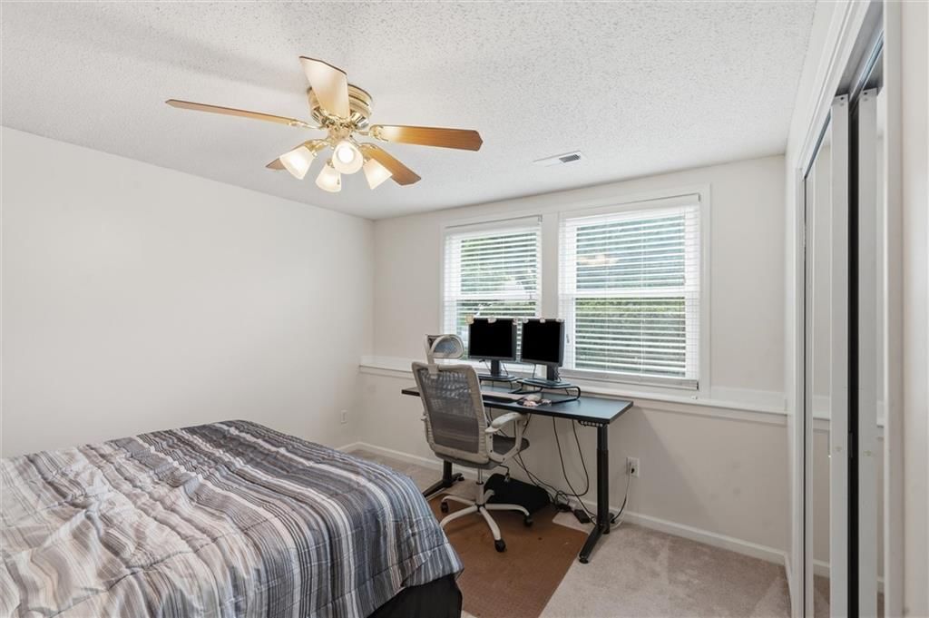 200 N Highland Drive — photo 18