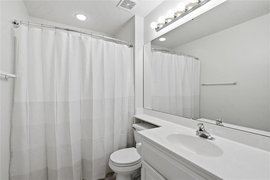 200 N Highland Drive — photo 20