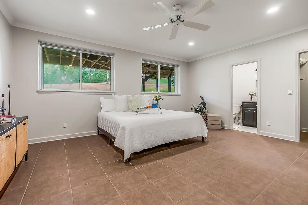 12325 Mission Road — photo 48