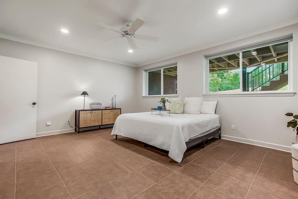 12325 Mission Road — photo 49