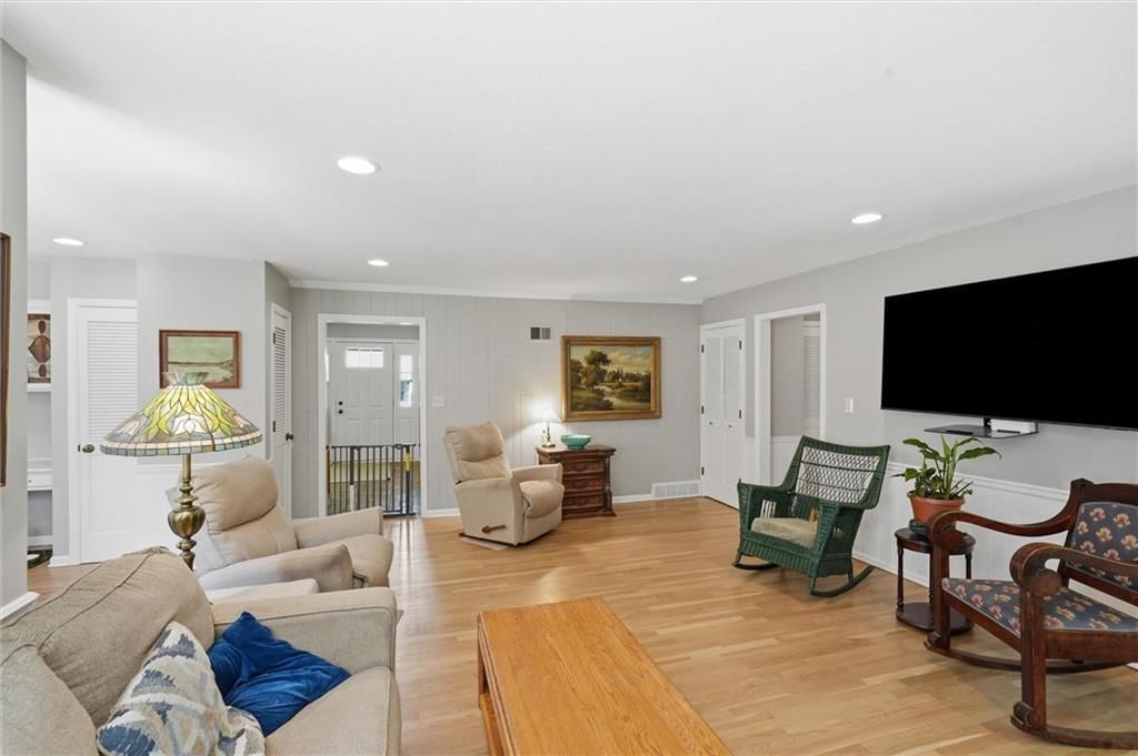 12841 Pembroke Circle — photo 8