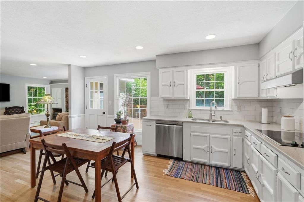 12841 Pembroke Circle — photo 11