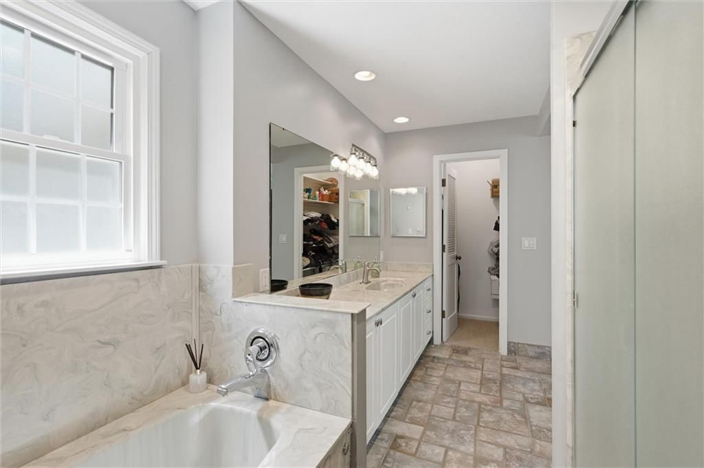 12841 Pembroke Circle — photo 22