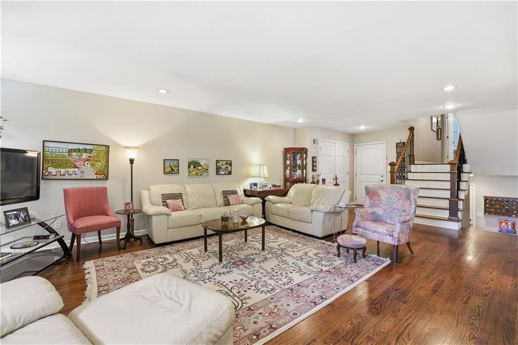 4306 W 111TH Terrace — photo 7