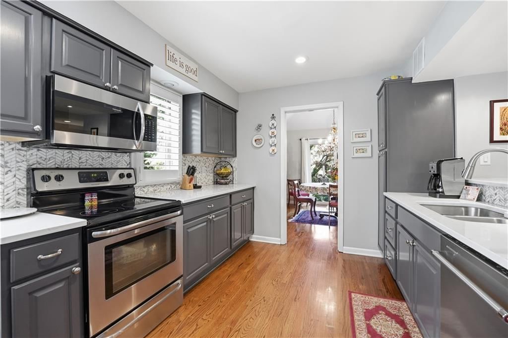 4306 W 111TH Terrace — photo 14