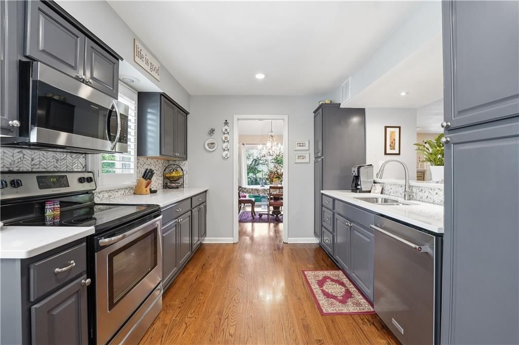 4306 W 111TH Terrace — photo 15