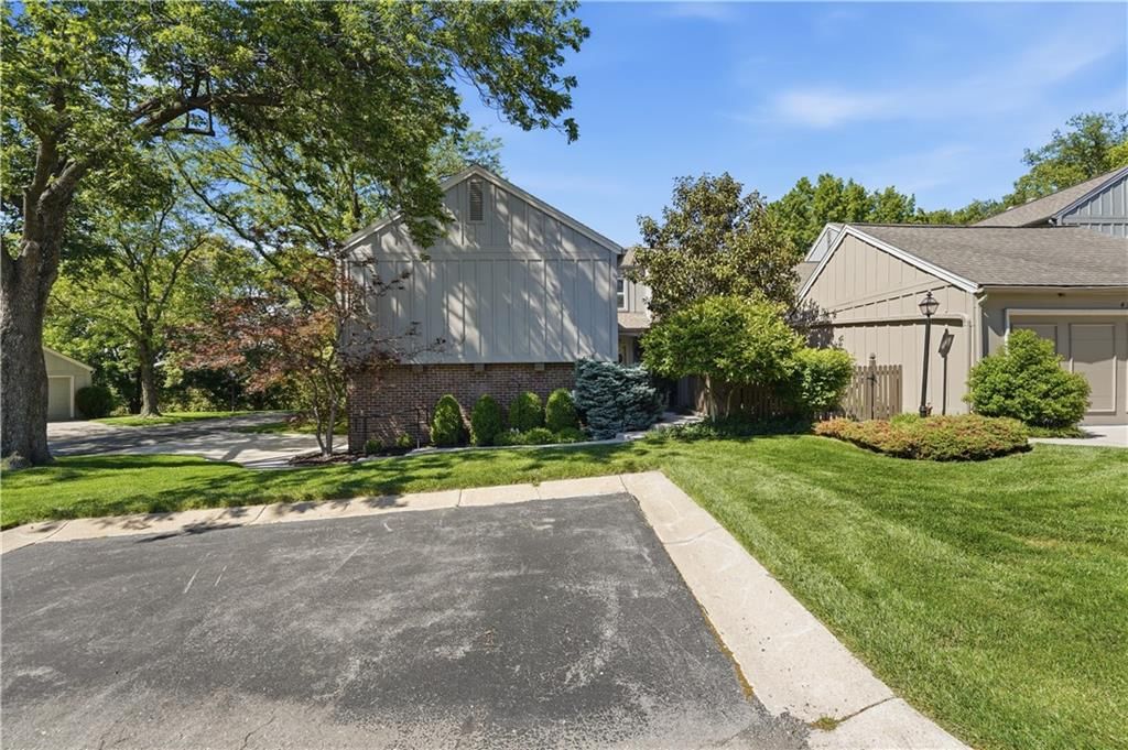 4306 W 111TH Terrace — photo 39