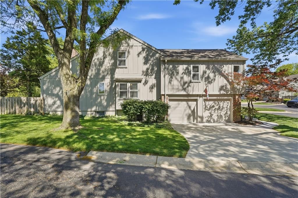 4306 W 111TH Terrace — photo 41