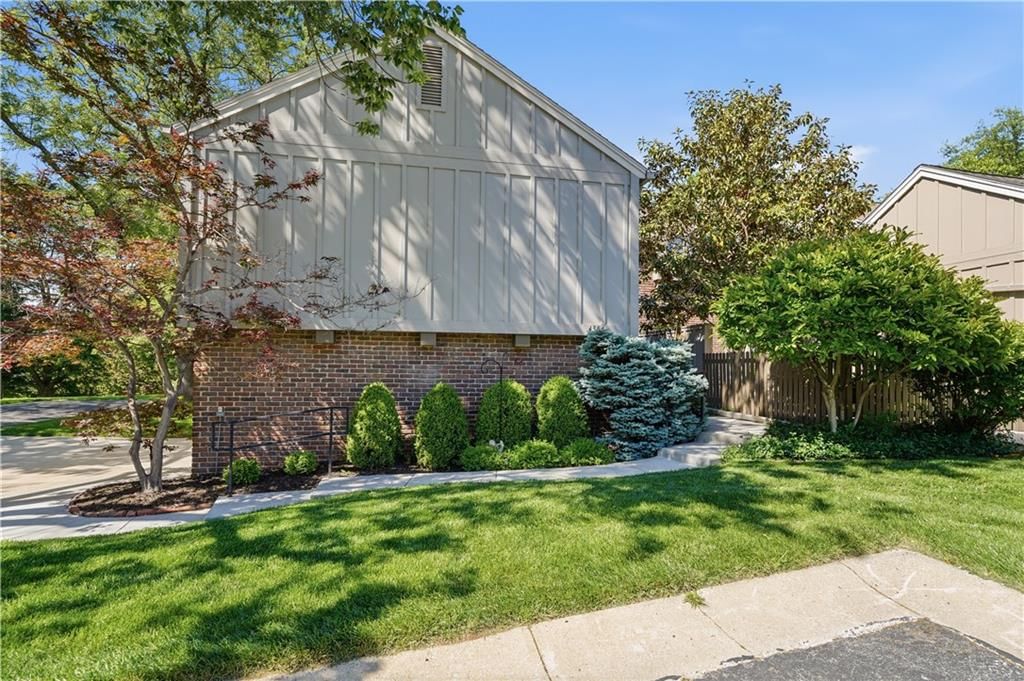 4306 W 111TH Terrace — photo 43