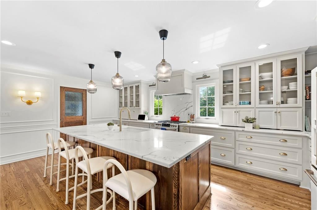 9718 Belinder Road — photo 3