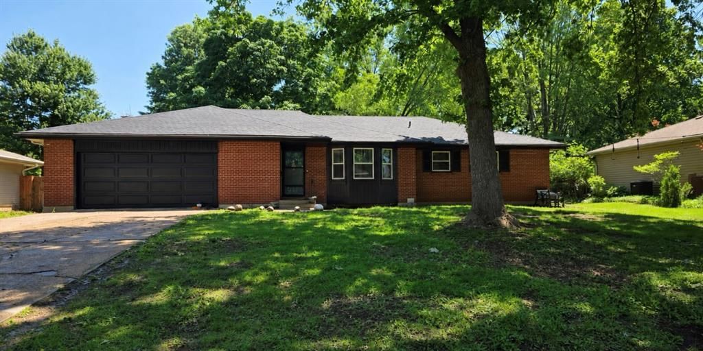 8951 Rene Street — photo 32