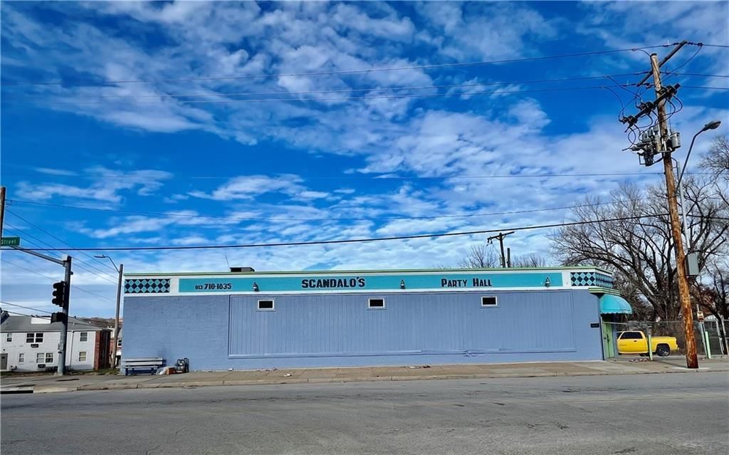 5400 E 12th Street — photo 3