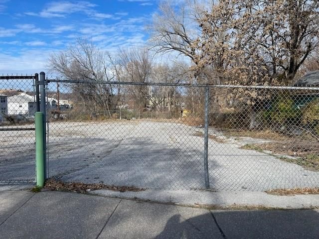 5400 E 12th Street — photo 5