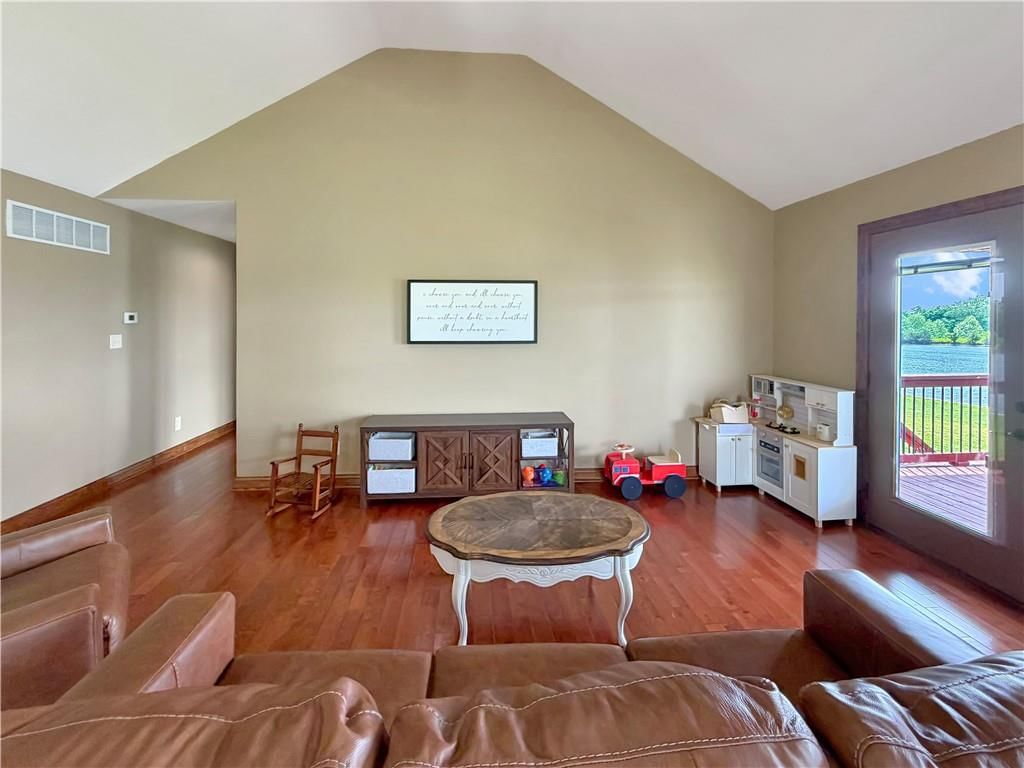 19373 Lake Rockhill Road — photo 9