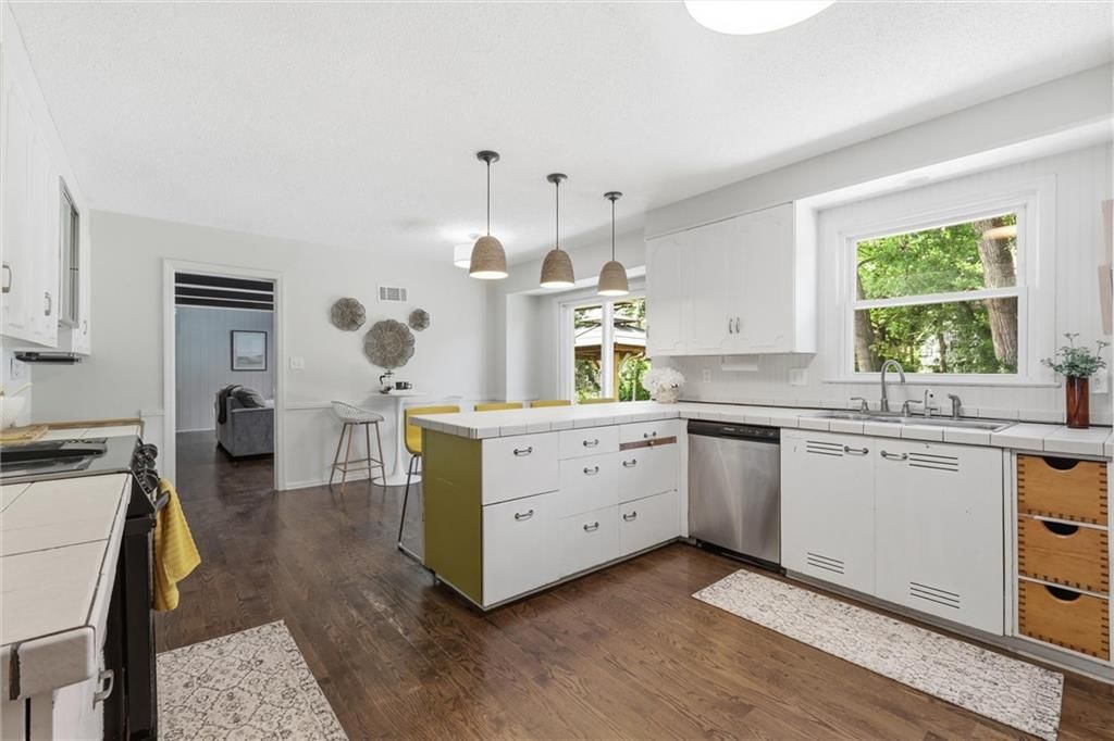 1110 W 113TH Street — photo 15