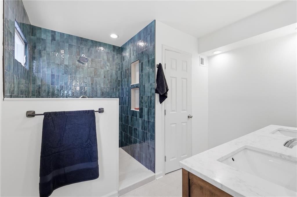 1110 W 113TH Street — photo 39
