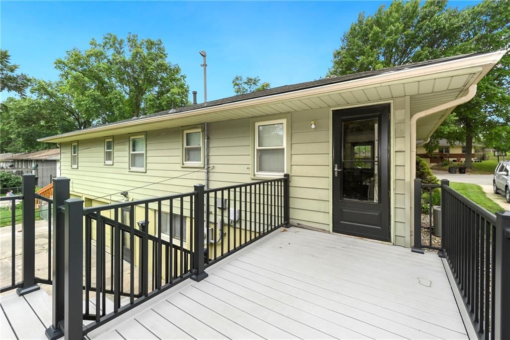 3801 STONEWALL Court — photo 32