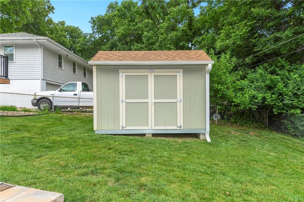 3801 STONEWALL Court — photo 35