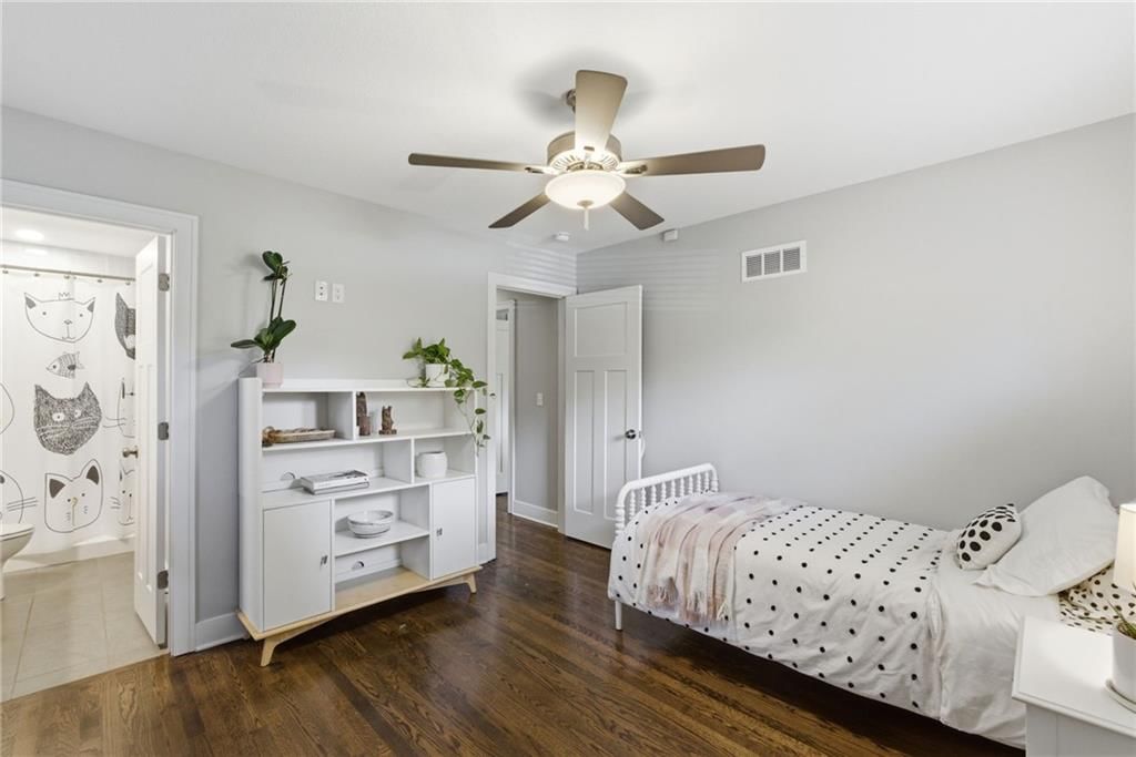 10404 Lee Boulevard — photo 38