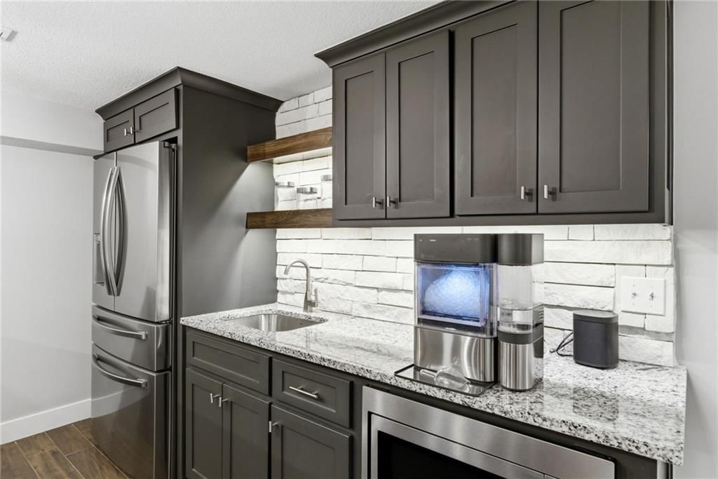 10404 Lee Boulevard — photo 48