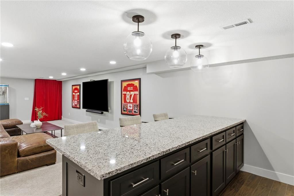 10404 Lee Boulevard — photo 49