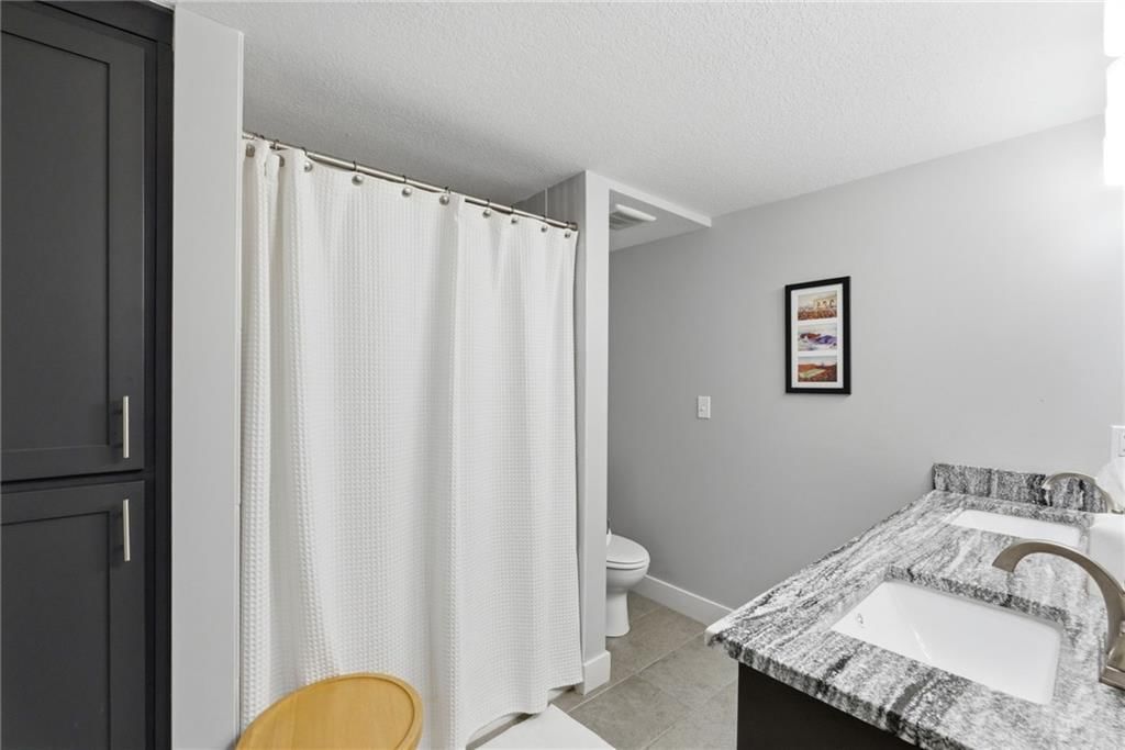 10404 Lee Boulevard — photo 51