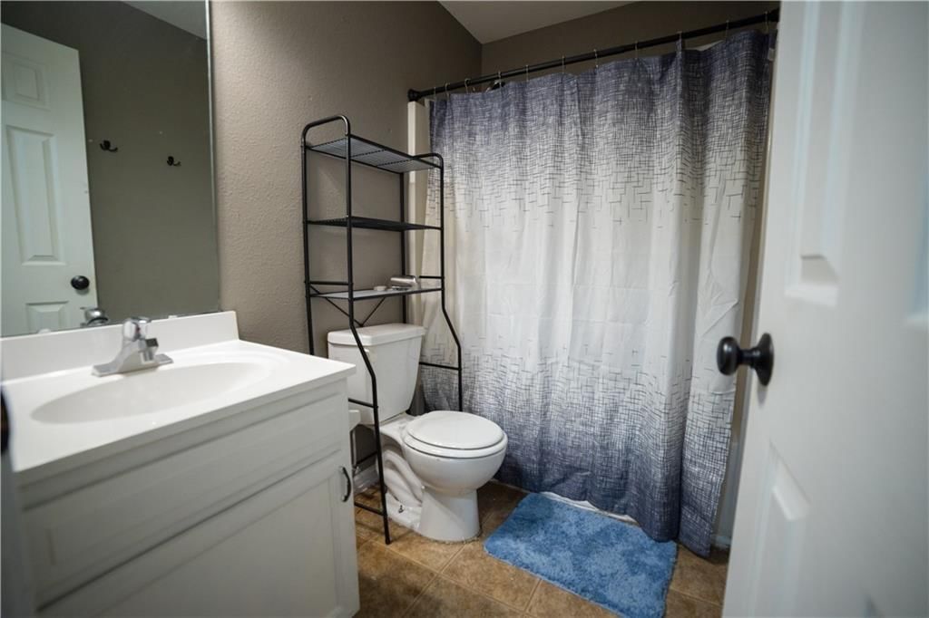 313 NE Coldwater Creek Road — photo 9