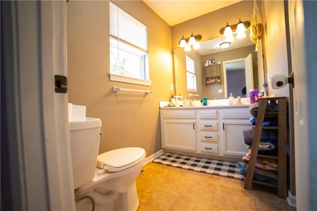 313 NE Coldwater Creek Road — photo 12
