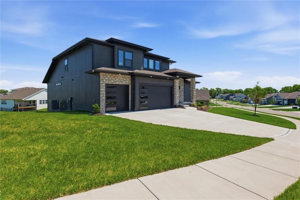 1628 SW Arborway Terrace — photo 54