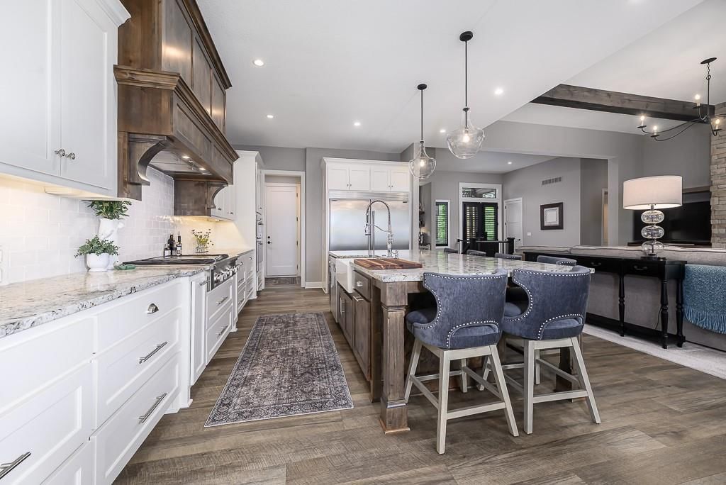 Photo 14 of 52 - 10000 Hollingsworth Road, Kansas City, KS 66109