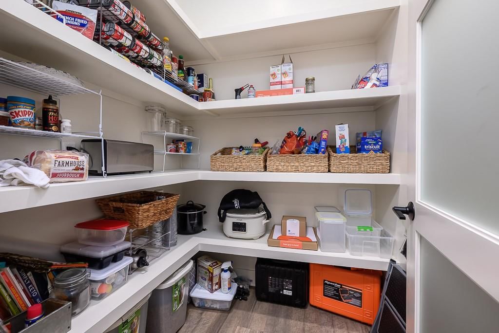 Photo 31 of 52 - 10000 Hollingsworth Road, Kansas City, KS 66109